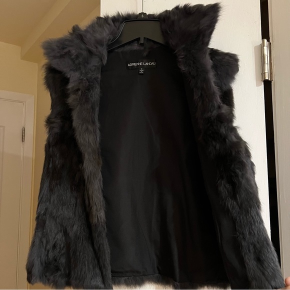 Adrienne Landau genuine rabbit fur vest in charcoal gray. - Picture 6 of 13